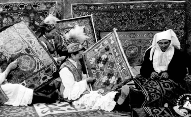 Из Монголии в Казахстан возвращены исторические фото и кинофильмы