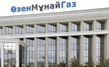 В Жанаозене бастуют нефтяники