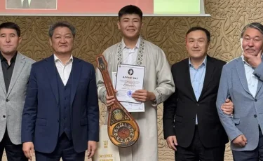 Жүсіпбек Елебековтің 120-жылдығына арналған ІІ республикалық әншілер байқауы өтті