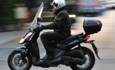 Мопед иелері А1 жүргізуші куәлігін алуға міндетті