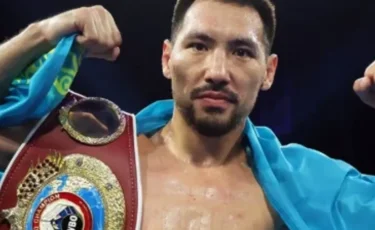 Жәнібек Әлімханұлы Канело Альваресті жекпе-жекке шақырды