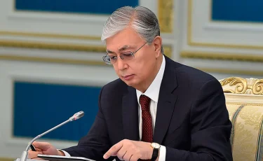 Президент Мекемтас Мырзахметұлының отбасына көңіл айтты