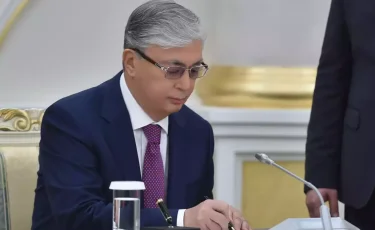 Тоқаев белгілі жазушы Төлен Әбдікке жеделхат жолдады