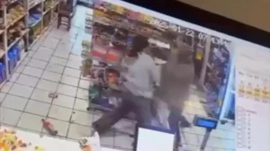 "Ешбір елде тіркелмеген": Сатушы қызды өлтірген күдікті туралы тың дерек шықты