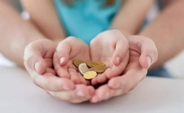 Казахстанец сменил фамилию и отчество, чтобы не платить алименты