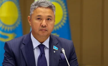 Депутат Азат Перуашев «переобулся» после критики Токаева