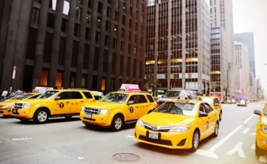 Более четырех тысяч иностранцев незаконно работали таксистами в Казахстане