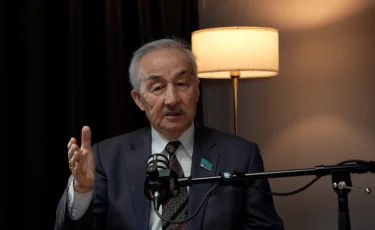 «17 облыс Астанаға ауыз ашып қарап отыр». Сарапшы өңірлердің неге дамымай отырғанын айтты