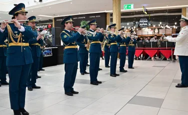 Марш, дефиле және Жеңіс әуендері: әскери музыканттар әсерлі концерт ұйымдастырды