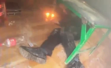 Шымкентте полицейлер ер адамды ажалдан құтқарды