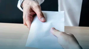 БҚО-да қалалық сәулет және қала құрылысы бөлімінің басшысы сотталды