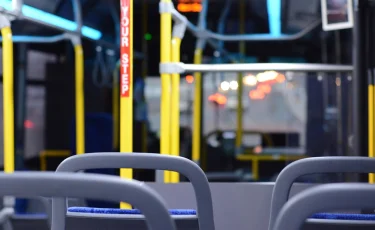 Водитель автобуса без прав гонял по Астане