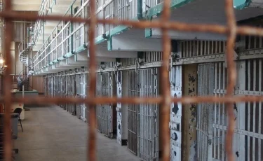 Президент поручил пересмотреть условия в женских колониях