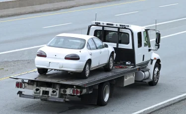 Крадут дорогие авто: Активизировались мошенники в сфере междугородних перевозок