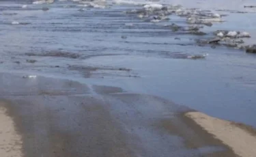 Трассу закрыли из-за перелива воды в Актюбинской области