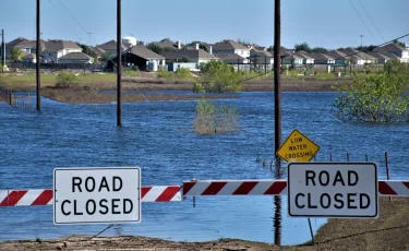 Для сооружения временной переправы по реке Уил привлекли военных инженеров
