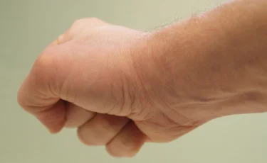 Житель Костаная с жестокостью убил подростка и избил его мать