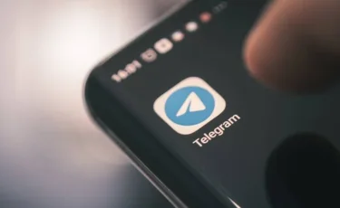 Бәрі педофил ме? Telegram-дағы 8 мың оқырманның басы бәлеге қалуы мүмкін