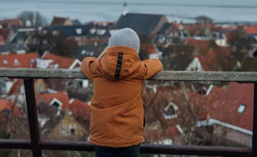Психически нездоровый мужчина напал на ребенка в Павлодаре
