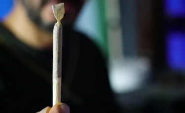 Житель Астаны через Казпочту получил наркотики из США