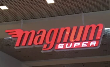 Magnum-ға бойкот: “Қазақша сөйле” деген курьерді жұмыстан қуған сауда желісі сынға ұшырады