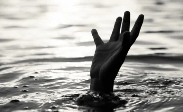 Паводки в Акмолинской области: водителя унесло течением, он погиб