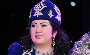 Қабырғасы құлайын деп тұр: Мақпал Жүнісова Шелек ауылының әкімдігін сынға алды