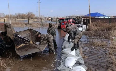 Размыло дороги: без транспортного сообщения сидят сельчане