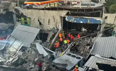 Түнгі клубтың шатыры опырылып, 79 адам мерт болды