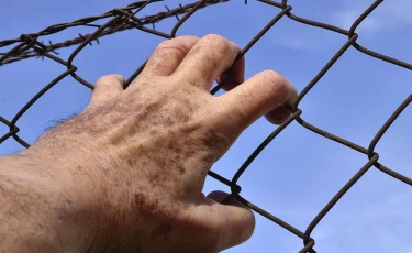 Взял в заложники свою бывшую жену: Казахстанца отправили в тюрьму