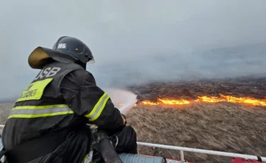 ШҚО-да қамыс өртін сөндіруге тікұшақ тартылды