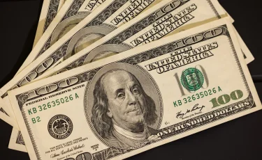 Казахстанские обменники заявили о проблеме с «белыми» долларами