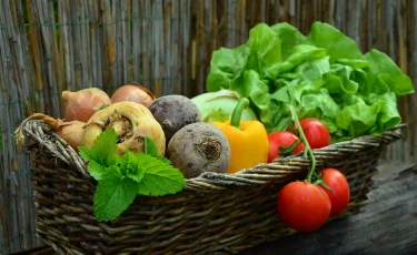 Какие продукты подешевели, а какие подорожали в Казахстане с начала года?