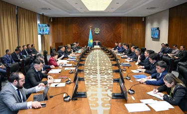 Берик Уали упрекнул заместителя в халатности, из-за которой медобъекты не сданы в срок