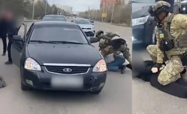 Көкшетауда такси жүргізушісін бопсалаған қылмыстық топ ұсталды