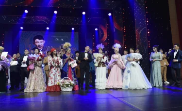 Алматыда Шәмші Қалдаяқовтың 95 жылдығына арналған ән кеші өтті