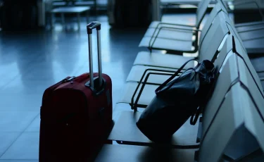 8 часов в аэропорту без условий — SCAT наказали за игнор пассажиров