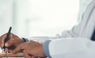 Казахстанским медработникам в селах выплачивают 8,5 млн тенге подъемных