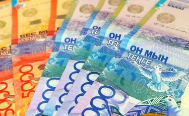 Казахстанцы кинулись снимать пенсионные накопления на лечение — рекорд заявлений