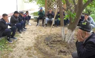 Футбол по-казахски: Атырауский клуб надеялся на барана, а не на тактику (ВИДЕО)