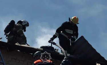 Талдықорғанда өрт сөндірушілер жойқын жарылыстың алдын алды