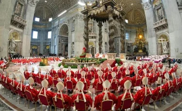 Ватиканда жаңа Рим Папасын сайлау басталды