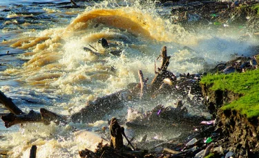 Уровень воды в реке Есиль стремительно растет: под угрозой населённые пункты СКО