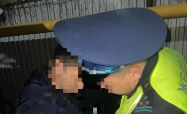 Алматыда есірткі жарнамасын таратқан ер адам ұсталды