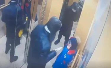 Подросток порезал мальчика в лифте Астаны: нападавшему назначили принудительное лечение