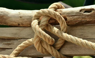 Отчим покончил с собой после обвинений в изнасиловании школьницы в Костанайской области