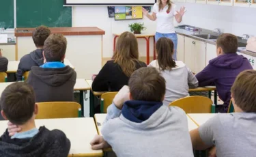 Мектепте жыныстық тәрбие туралы пән енгізіле ме? – министр жауабы