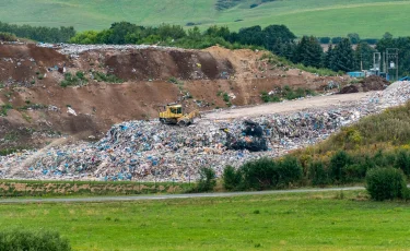 Туркестан с особым статусом задыхается от мусорных отходов