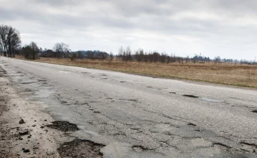 Казахстанцам не придётся платить за ямы на трассах