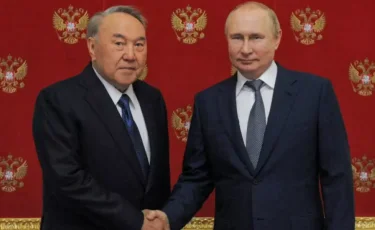 Визит без повестки: зачем Назарбаев встречался с Путиным